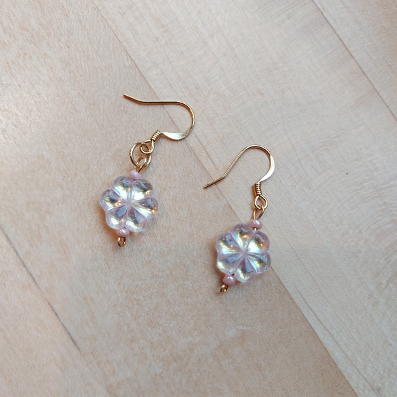 3 for 20 Cute Flower Earrings - Picture 1 of 2